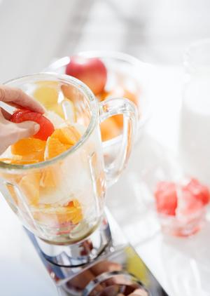 幕張本郷駅徒歩3分の居酒屋「酒場食堂V」：炭火焼きと新鮮魚介の贅沢なひとときを提供